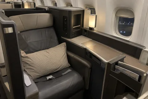 Etihad business class seat