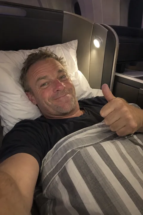 Ben Carter in Singapore Airlines business class